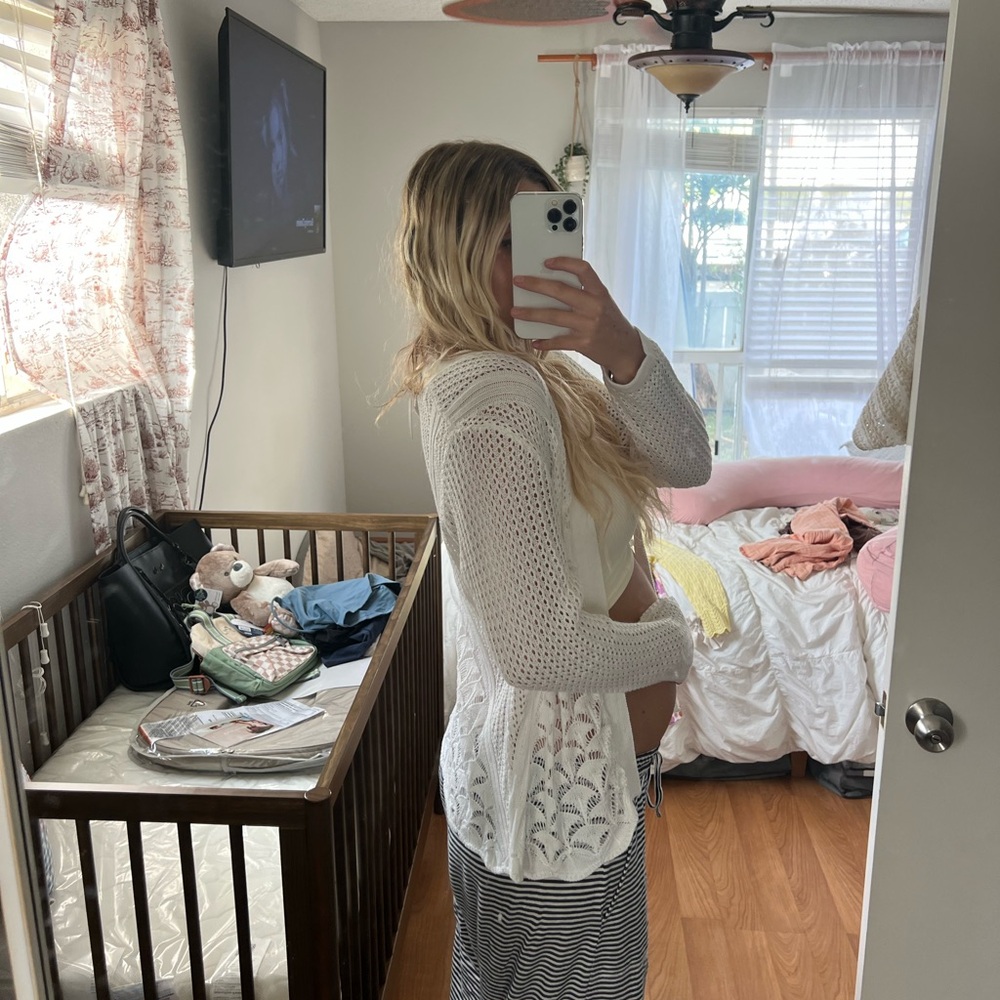 WHITE CARDIGAN - Picture 11 of 14